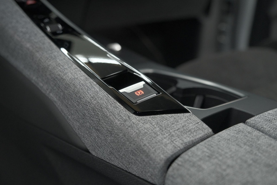 Peugeot 3008 1.2 Hybrid 136 GT | 360 Camera | Adaptieve Cruise Control | Elektronische Kofferklep