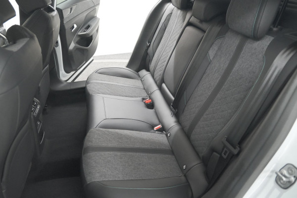 Peugeot 408 Hybrid 136 e-DCS6 Allure