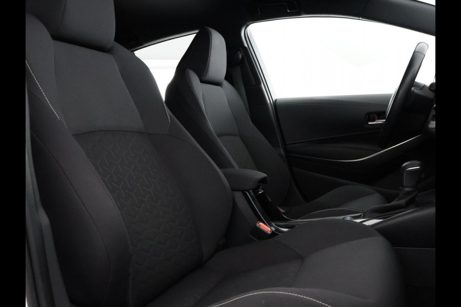 Toyota Corolla 1.8 Hybrid Dynamic Bi-Tone | 1e eigenaar | Dealer onderhouden | Apple Carplay & AndroidAUTO | Stoelverwarming |