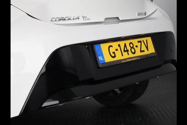 Toyota Corolla 1.8 Hybrid Dynamic Bi-Tone | 1e eigenaar | Dealer onderhouden | Apple Carplay & AndroidAUTO | Stoelverwarming |
