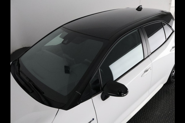 Toyota Corolla 1.8 Hybrid Dynamic Bi-Tone | 1e eigenaar | Dealer onderhouden | Apple Carplay & AndroidAUTO | Stoelverwarming |
