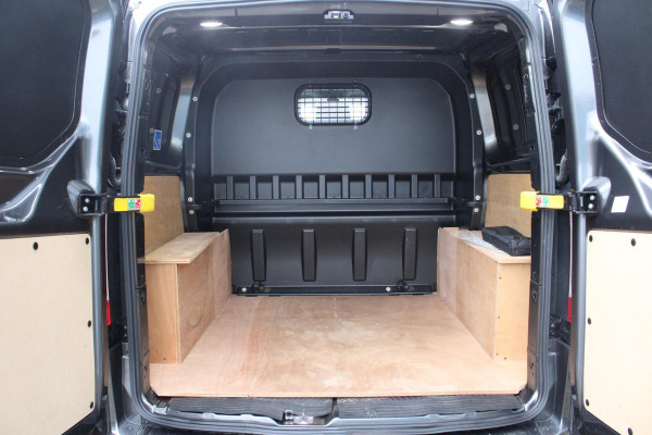 Ford Transit Custom 2.0 TDCI L1H1 Trend Dubbele Cabine | Trekhaak | Stoel + Stuurverwarming | Camera | Cruise Control | Carplay |