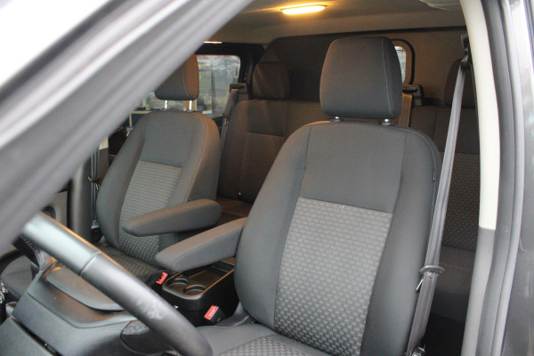 Ford Transit Custom 2.0 TDCI L1H1 Trend Dubbele Cabine | Trekhaak | Stoel + Stuurverwarming | Camera | Cruise Control | Carplay |