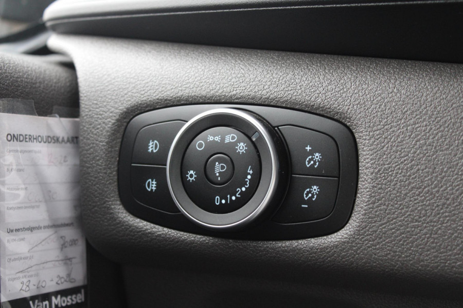 Ford Transit Custom 2.0 TDCI L1H1 Trend Dubbele Cabine | Trekhaak | Stoel + Stuurverwarming | Camera | Cruise Control | Carplay |