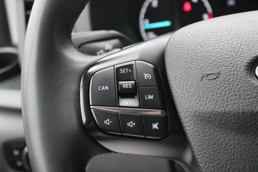 Ford Transit Custom 2.0 TDCI L1H1 Trend Dubbele Cabine | Trekhaak | Stoel + Stuurverwarming | Camera | Cruise Control | Carplay |