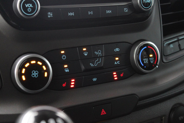 Ford Transit Custom 2.0 TDCI L1H1 Trend Dubbele Cabine | Trekhaak | Stoel + Stuurverwarming | Camera | Cruise Control | Carplay |