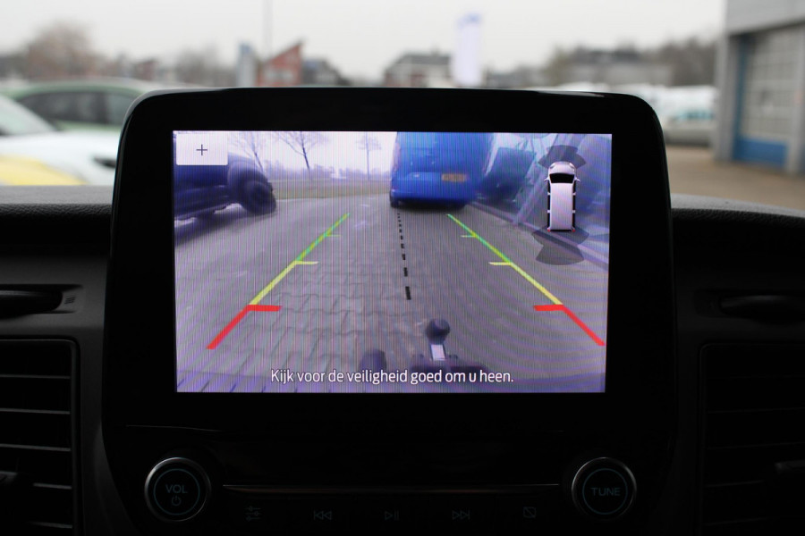Ford Transit Custom 2.0 TDCI L1H1 Trend Dubbele Cabine | Trekhaak | Stoel + Stuurverwarming | Camera | Cruise Control | Carplay |