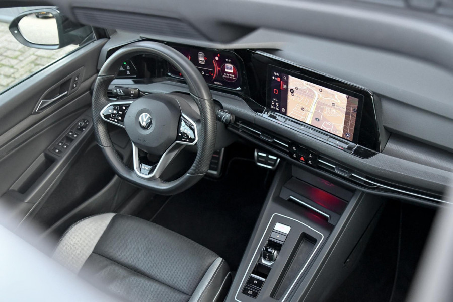 Volkswagen Golf 2.0 GTD. Pano, Leder, Koeling, Memory, HUD, Camera, H/K, Dodeh, ACC, Stuurvw, IQ Light, CarPlay!