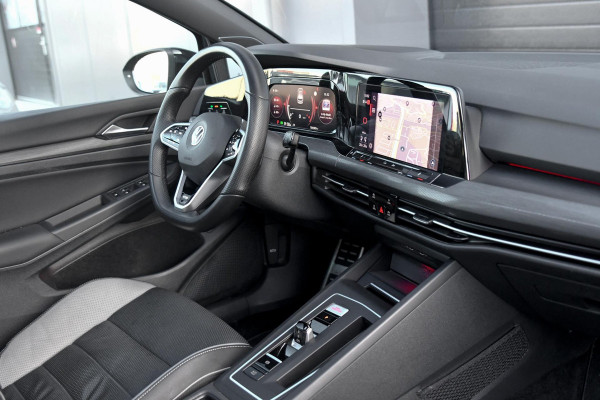 Volkswagen Golf 2.0 GTD. Pano, Leder, Koeling, Memory, HUD, Camera, H/K, Dodeh, ACC, Stuurvw, IQ Light, CarPlay!