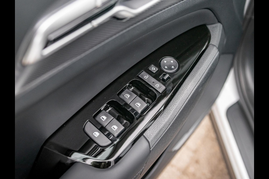 Kia Sportage 1.6 T-GDi Plug-in Hybrid AWD DynamicPlusLine | Direct leverbaar! | Panodak | Climate \ Stoel & Stuur verwarming | 19" velgen