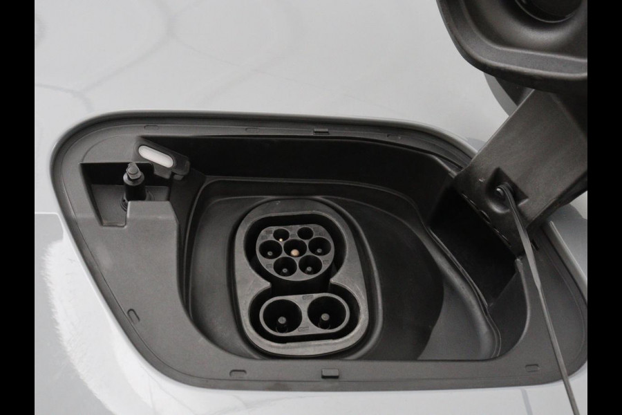 CUPRA Born Adrenaline One 62 kWh | Stoelverwarming | 19'' | Sfeerverlichting | Adaptive cruise | Carplay | Navigatie | Full LED | Camera | Stuurverwarming