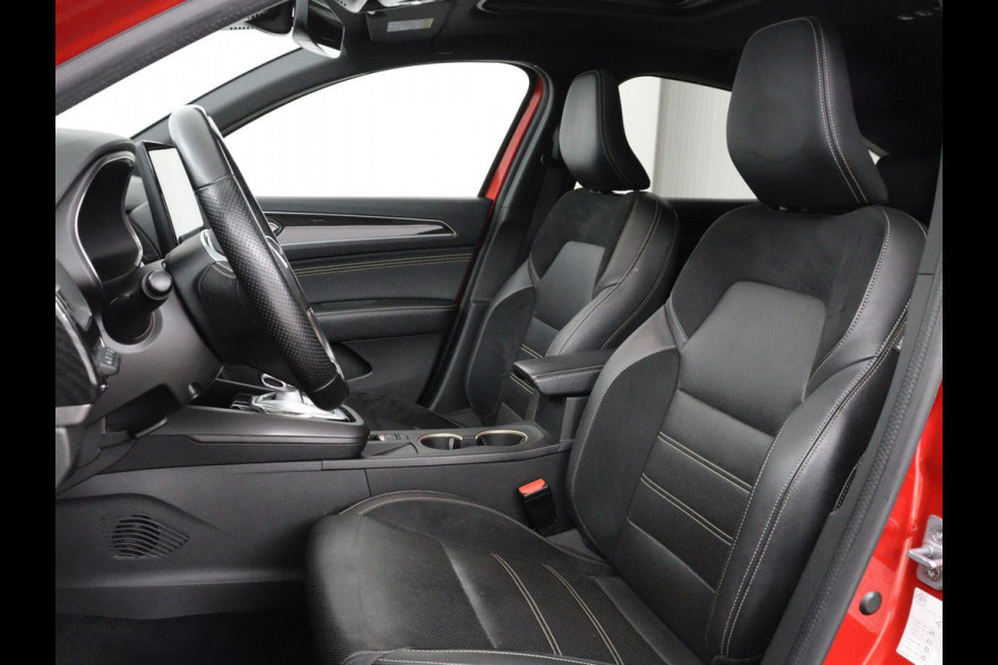 Renault Arkana 1.6 E-Tech hybrid 145 E-Tech engineered | Panoramadak | Stoelverwarming | Trekhaak | Leder/Alcantara | Carplay | Adaptive cruise | File Assistent | Navigatie | Sfeerverlichting