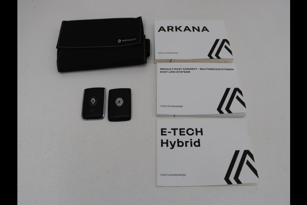 Renault Arkana 1.6 E-Tech hybrid 145 E-Tech engineered | Panoramadak | Stoelverwarming | Trekhaak | Leder/Alcantara | Carplay | Adaptive cruise | File Assistent | Navigatie | Sfeerverlichting