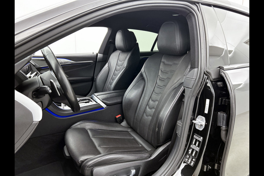 BMW 8 Serie Gran Coupé 840i xDrive M-sport(Dealer OnderH, Carplay, 360 Camera, Stoel VerW/ Koeling, Addp Cruise, Head-up, Etc)