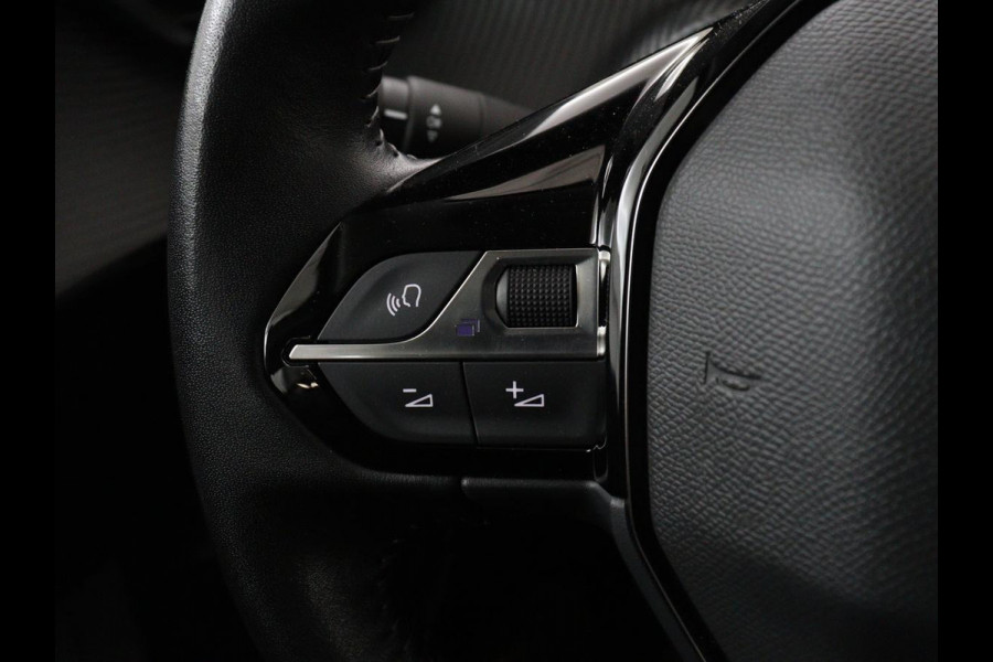 Peugeot e-208 EV Active Pack 50 kWh | SOH 91% | 3 Fase | Stoelverwarming | Navigatie | Carplay | Parkeerhulp | DAB | Full LED | Climate control | Cruise control