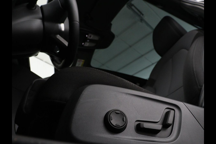 Polestar 2 Long Range Dual Motor Launch Edition 78kWh | SOH 90% | Panoramadak | Trekhaak | 360 Camera | Achterbankverwarming | Adaptive cruise | Carplay | Camera | Stoelverwarming | Keyless