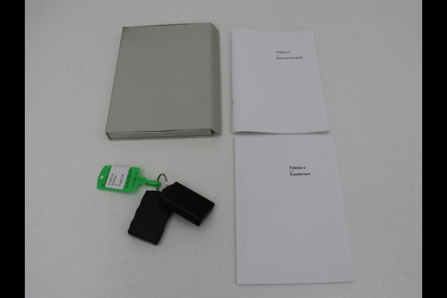 Polestar 2 Long Range Dual Motor Launch Edition 78kWh | SOH 90% | Panoramadak | Trekhaak | 360 Camera | Achterbankverwarming | Adaptive cruise | Carplay | Camera | Stoelverwarming | Keyless