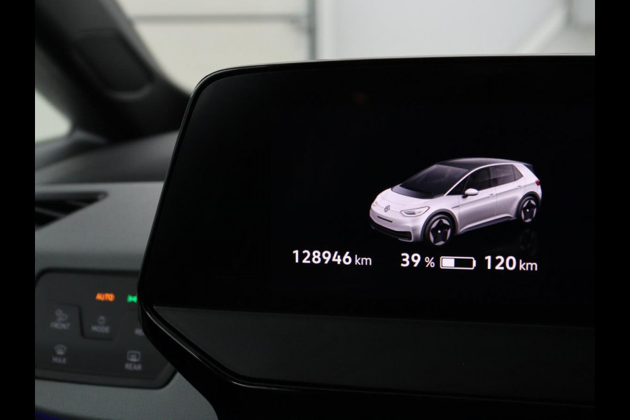 Volkswagen ID.3 Business 58 kWh | Stoel & stuurverwarming | Matrix LED | Carplay | Camera | Adaptive cruise | Keyless | Navigatie | Parkeerhulp | Bluetooth