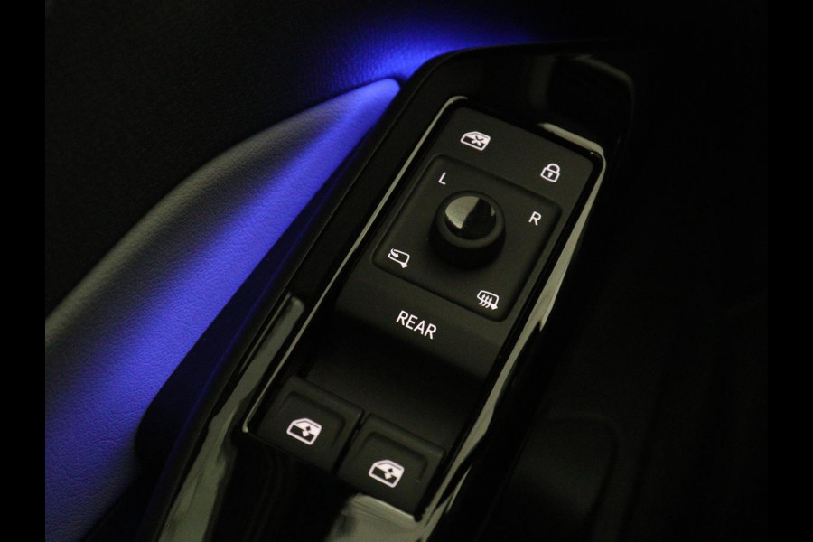 Volkswagen ID.3 Business 58 kWh | Stoel & stuurverwarming | Matrix LED | Carplay | Camera | Adaptive cruise | Keyless | Navigatie | Parkeerhulp | Bluetooth