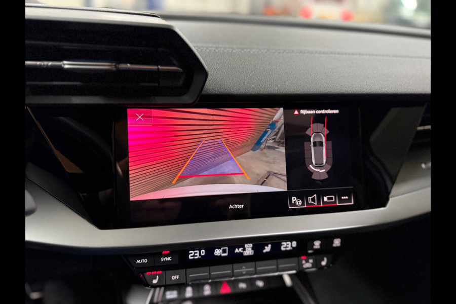 Audi A3 Sportback 35 TFSI S Black edition | S-Line | Pano | Camera | Matrix LED | RS-stoelen | Adaptive Cruise | Navigatie | NAP