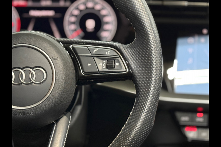 Audi A3 Sportback 35 TFSI S Black edition | S-Line | Pano | Camera | Matrix LED | RS-stoelen | Adaptive Cruise | Navigatie | NAP