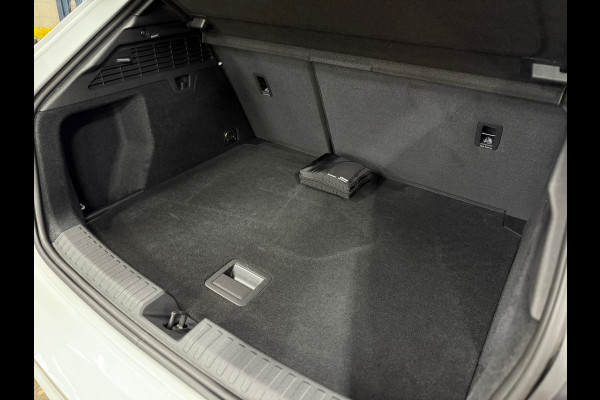 Audi A3 Sportback 35 TFSI S Black edition | S-Line | Pano | Camera | Matrix LED | RS-stoelen | Adaptive Cruise | Navigatie | NAP