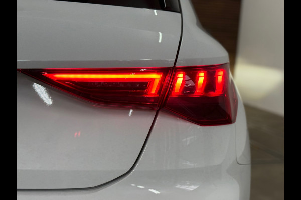 Audi A3 Sportback 35 TFSI S Black edition | S-Line | Pano | Camera | Matrix LED | RS-stoelen | Adaptive Cruise | Navigatie | NAP