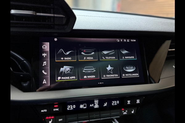 Audi A3 Sportback 35 TFSI S Black edition | S-Line | Pano | Camera | Matrix LED | RS-stoelen | Adaptive Cruise | Navigatie | NAP