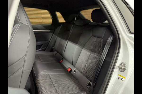 Audi A3 Sportback 35 TFSI S Black edition | S-Line | Pano | Camera | Matrix LED | RS-stoelen | Adaptive Cruise | Navigatie | NAP