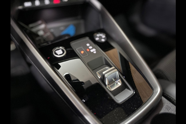 Audi A3 Sportback 35 TFSI S Black edition | S-Line | Pano | Camera | Matrix LED | RS-stoelen | Adaptive Cruise | Navigatie | NAP