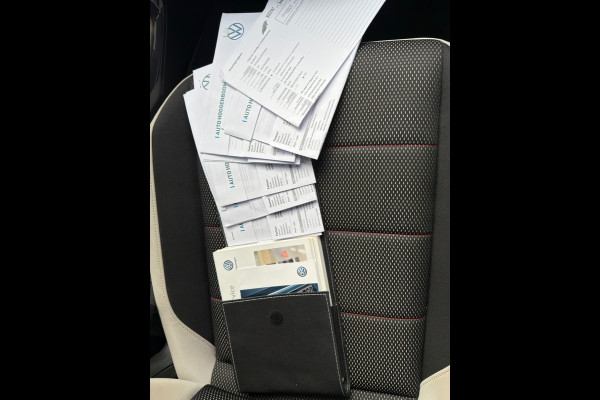 Volkswagen T-Roc 1.5 TSI Sport l Volledig Dealer Onderhouden l Virtual Cockpit l Navi l Automaat l ACC l trekhaak l