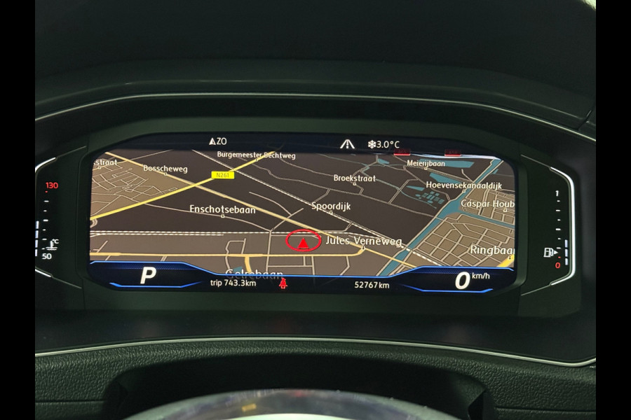 Volkswagen T-Roc 1.5 TSI Sport l Volledig Dealer Onderhouden l Virtual Cockpit l Navi l Automaat l ACC l trekhaak l