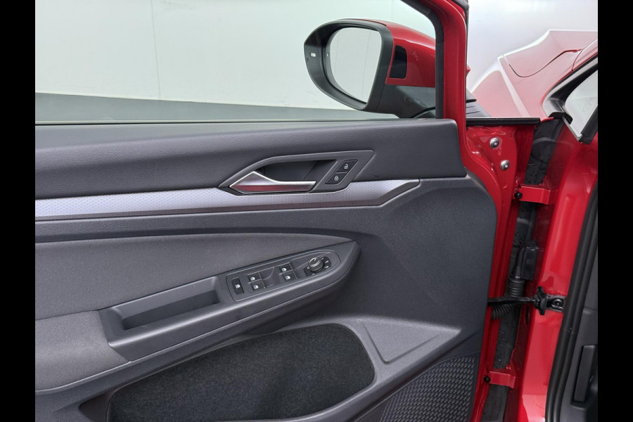 Volkswagen Golf 1.0 eTSI Life DODE HOEK | PANORAMADAK | AMBIENT LIGHT | ADD. CRUISE | VIRTUAL DASH | NAVIGATIE | MATRIX LED | COMFORT PACK |  RIJKLAARPRIJS incl. 12mnd BOVAG| STOELVERWARMING