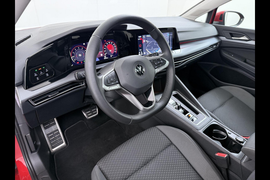 Volkswagen Golf 1.0 eTSI Life DODE HOEK | PANORAMADAK | AMBIENT LIGHT | ADD. CRUISE | VIRTUAL DASH | NAVIGATIE | MATRIX LED | COMFORT PACK |  RIJKLAARPRIJS incl. 12mnd BOVAG| STOELVERWARMING