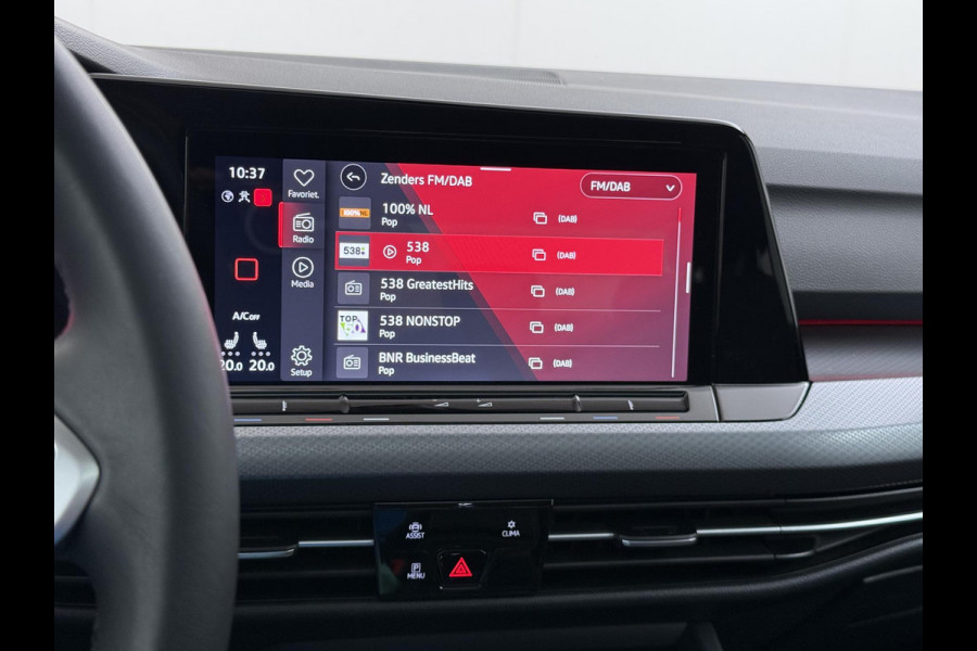 Volkswagen Golf 1.0 eTSI Life DODE HOEK | PANORAMADAK | AMBIENT LIGHT | ADD. CRUISE | VIRTUAL DASH | NAVIGATIE | MATRIX LED | COMFORT PACK |  RIJKLAARPRIJS incl. 12mnd BOVAG| STOELVERWARMING