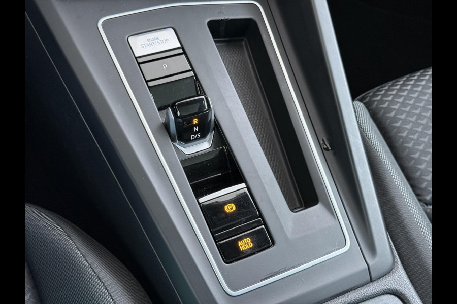 Volkswagen Golf 1.0 eTSI Life DODE HOEK | PANORAMADAK | AMBIENT LIGHT | ADD. CRUISE | VIRTUAL DASH | NAVIGATIE | MATRIX LED | COMFORT PACK |  RIJKLAARPRIJS incl. 12mnd BOVAG| STOELVERWARMING