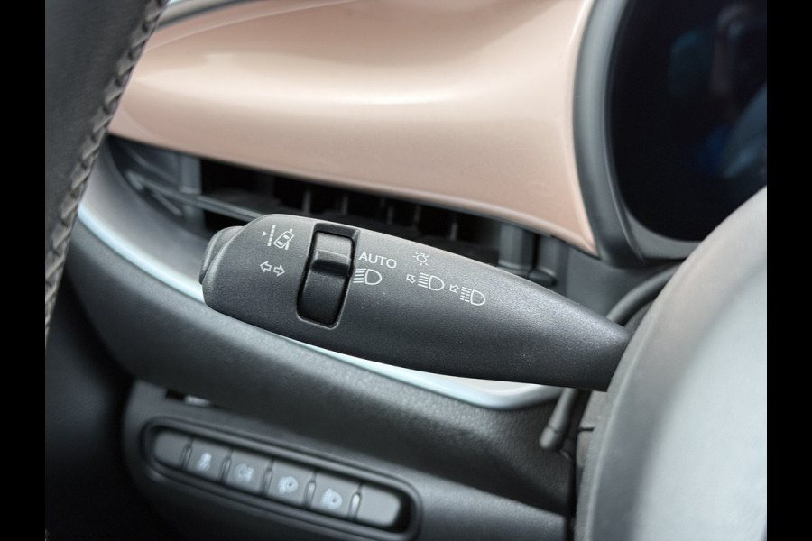 Fiat 500 Icon 42 kWh SOH 89% Panoramadak Navi Apple Carplay Android Auto Ecc Cruise Control Pdc Lmv 16" Lane Control Traffic Sign Recognition DAB Led SOH 89% Origineel Nederlandse Auto