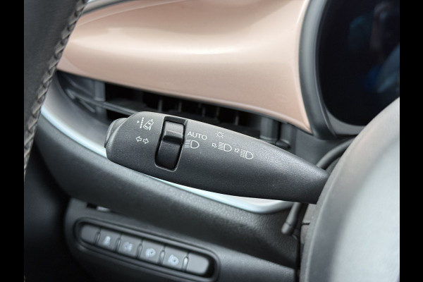 Fiat 500 Icon 42 kWh SOH 89% Panoramadak Navi Apple Carplay Android Auto Ecc Cruise Control Pdc Lmv 16" Lane Control Traffic Sign Recognition DAB Led SOH 89% Origineel Nederlandse Auto
