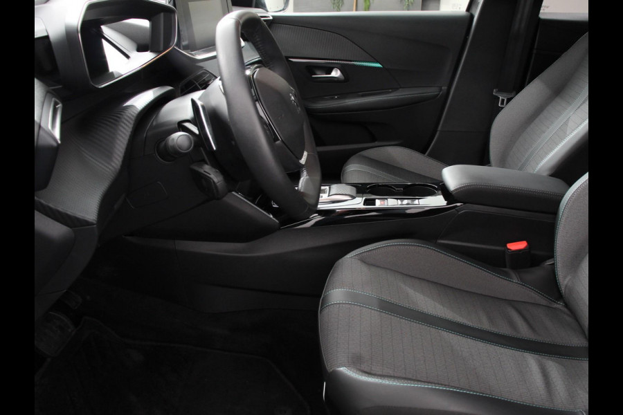 Peugeot 208 1.2 PureTech Allure Pack | Navigatie | Apple Carplay/Android Auto | Airco | Parkeer sensoren | Cruise Control | Led | Lichtmetalen Velgen | Stoelverwarming