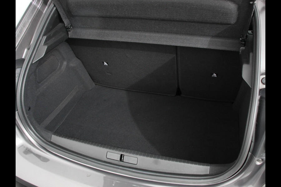 Peugeot 208 1.2 PureTech Allure Pack | Navigatie | Apple Carplay/Android Auto | Airco | Parkeer sensoren | Cruise Control | Led | Lichtmetalen Velgen | Stoelverwarming