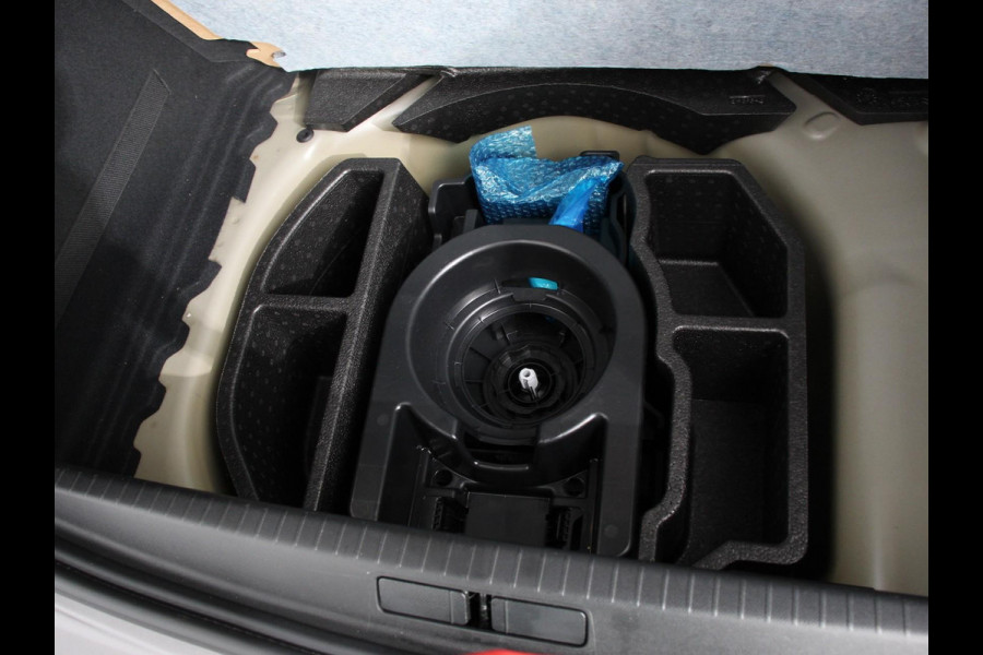 Peugeot 208 1.2 PureTech Allure Pack | Navigatie | Apple Carplay/Android Auto | Airco | Parkeer sensoren | Cruise Control | Led | Lichtmetalen Velgen | Stoelverwarming