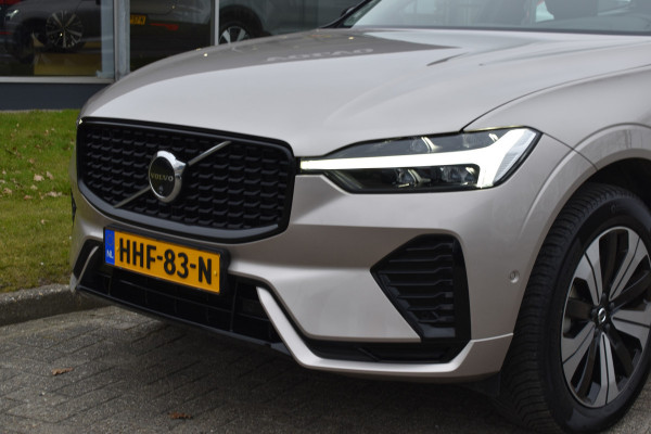 Volvo XC60 T6 350PK Plug-in hybrid AWD Plus Dark | Trekhaak | All seasons | 360 Camera | Panodak | ACC