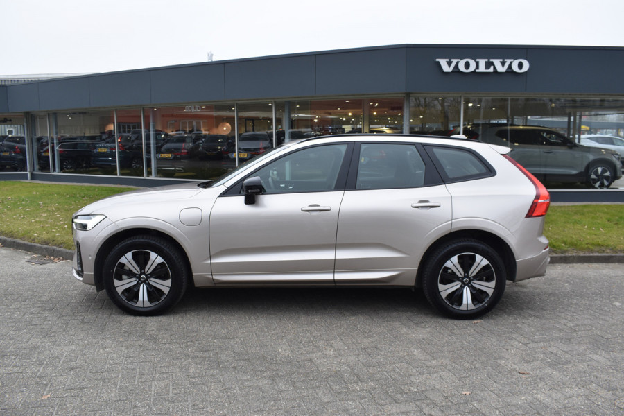 Volvo XC60 T6 350PK Plug-in hybrid AWD Plus Dark | Trekhaak | All seasons | 360 Camera | Panodak | ACC