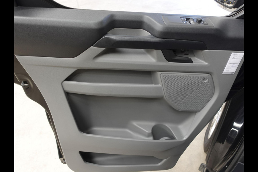 Ford Transit Custom 300 2.0 TDCI L2H1 Trend Nieuw Model Ford Transit Custom 300 2.0 TDCI L2H1 Trend NM Navi Cruise Camera Parkeersensoren Trekhaak