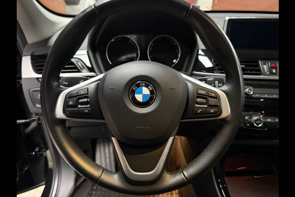 BMW X1 sDrive18i Executive Edition | NED AUTO | HUD | PANORAMADAK | HOGE INSTAP | TREKHAAK |