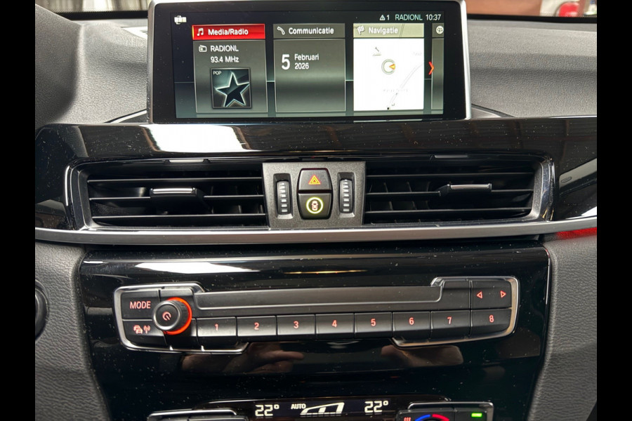 BMW X1 sDrive18i Executive Edition | NED AUTO | HUD | PANORAMADAK | HOGE INSTAP | TREKHAAK |