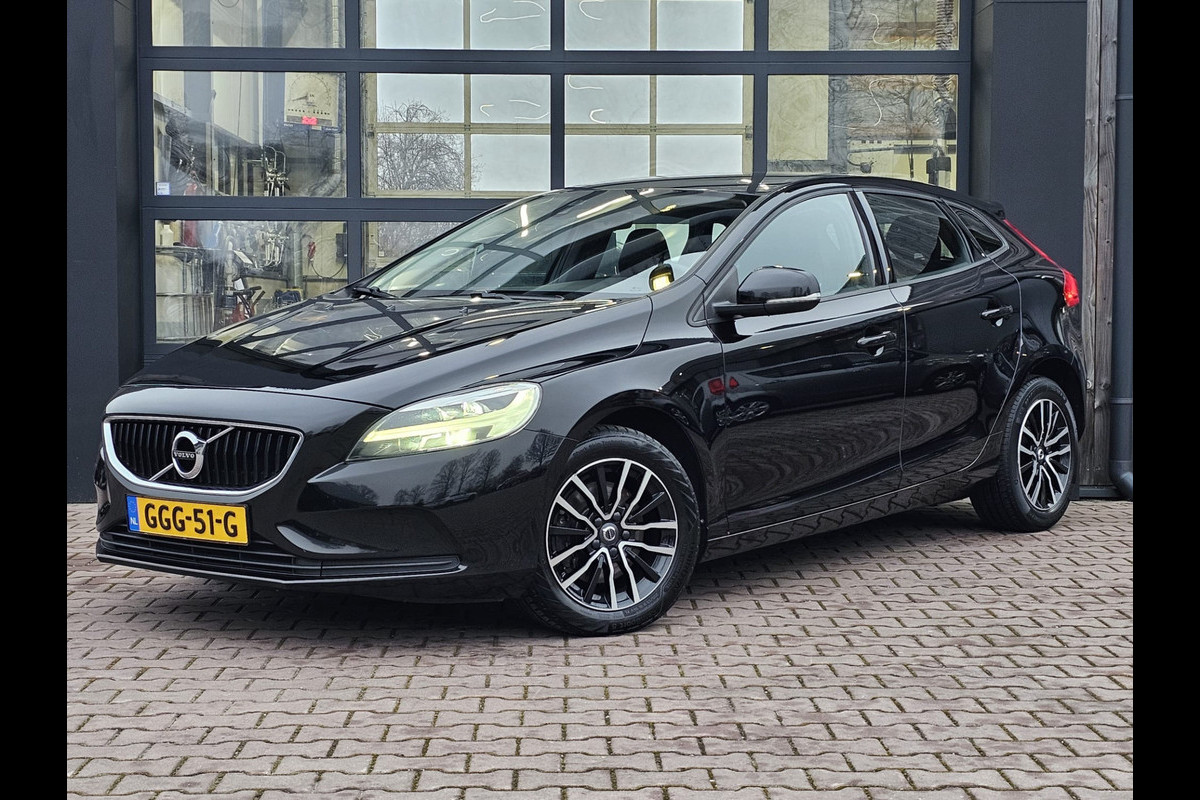 Volvo V40 2.0 T3 Momentum | LED | Navigatie | Cruise | LMV |