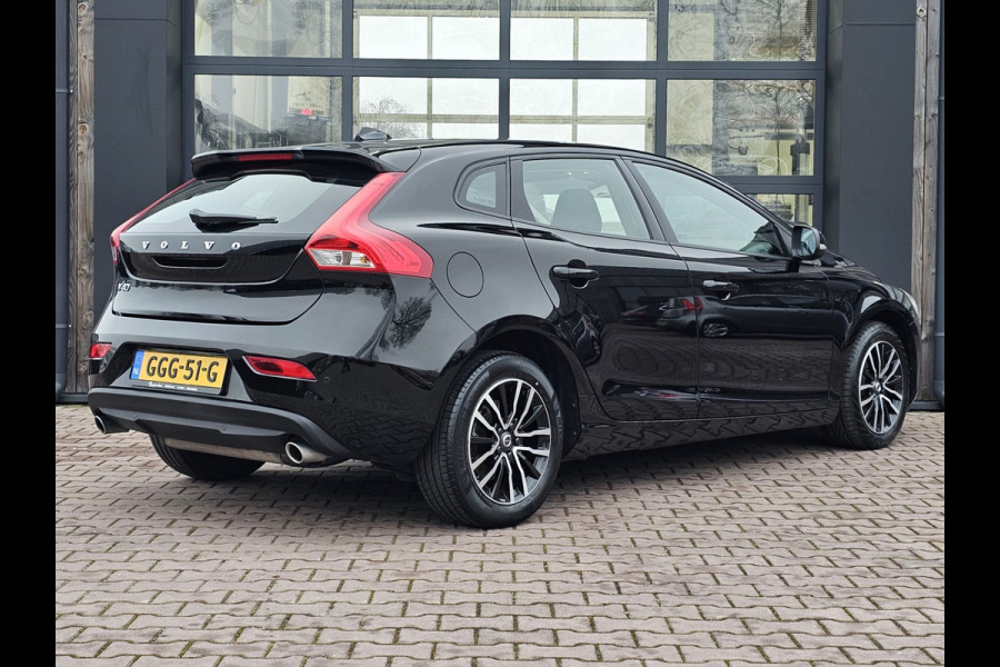 Volvo V40 2.0 T3 Momentum | LED | Navigatie | Cruise | LMV |