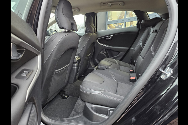 Volvo V40 2.0 T3 Momentum | LED | Navigatie | Cruise | LMV |