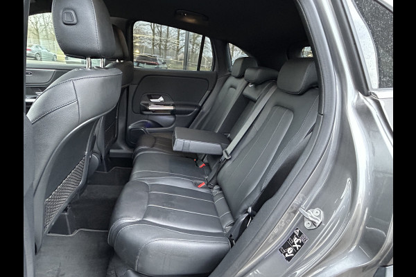 Mercedes-Benz GLA 250e Luxury Plugin Hybride 250e Luxury // Trekhaak // Carplay // Camera // Sfeerverlichting // Widescreen Dashbord